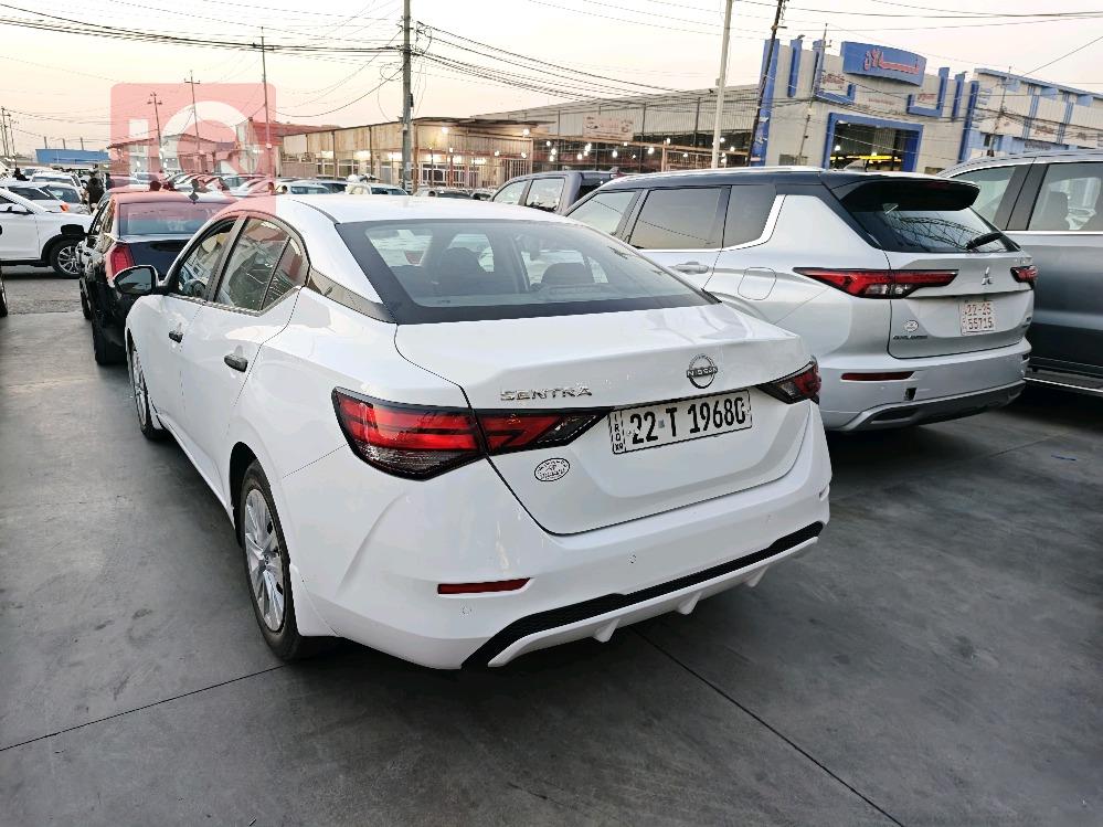 نيسان سنترا